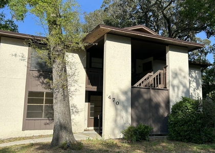 470 Crabapple Court - Photo 1