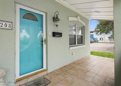 208 15th Avenue S - Photo 1