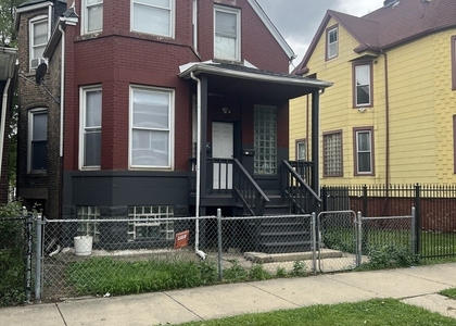 7432 S Maryland Avenue - Photo 1