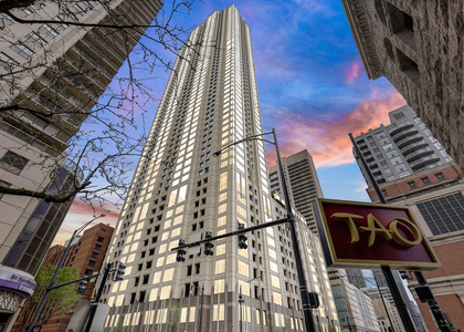 33 W Ontario Street - Photo 1