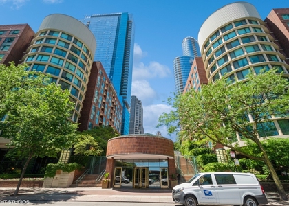 440 N Mcclurg Court - Photo 1