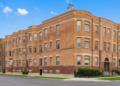 4613 N Ashland Avenue - Photo 1