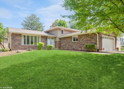 98 Quail Hollow Court - Photo 1