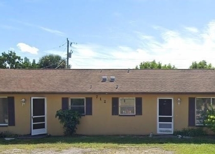 712 Se 47th Street - Photo 1