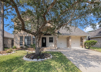 3603 Ne Beacon Hill Drive - Photo 1