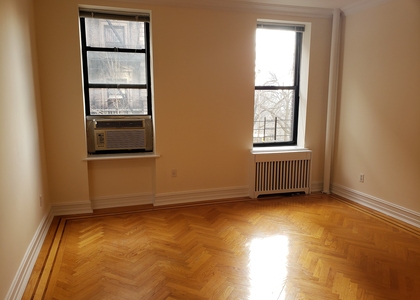 Riverside Drive - Photo 1