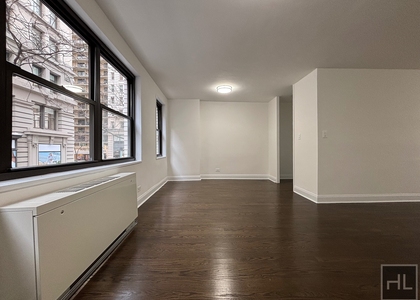 5 Avenue - Photo 1
