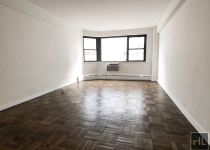 East 69 Street - Photo 1