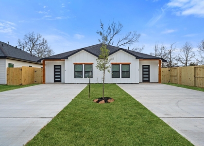 9114 Everglade Drive - Photo 1