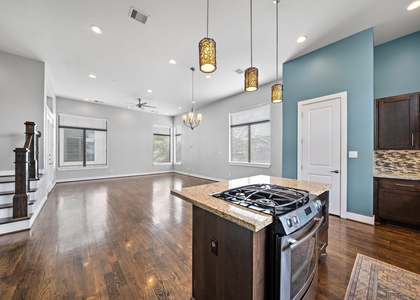 714 E 20th St - Photo 1