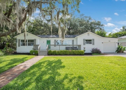 820 East Boulevard - Photo 1
