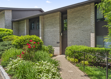 245 Hamilton Avenue - Photo 1