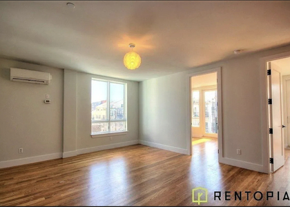 77 Berry Street - Photo 1