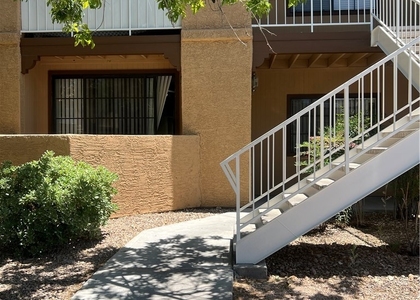 5166 S Jones Boulevard - Photo 1