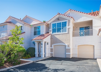 8555 W Russell Road - Photo 1