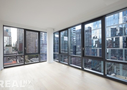 West End Avenue - Photo 1