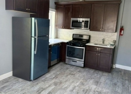 34 Sussex Ave - Photo 1