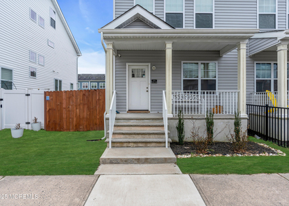 1514 Heck Avenue - Photo 1