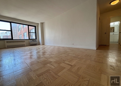 Fourth Avenue - Photo 1