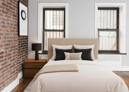 West 53 Street - Photo 1