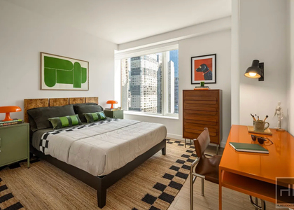 10th Avenue - Photo 1
