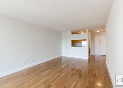 West 48th Street - Photo 1