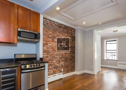East 82 Street - Photo 1