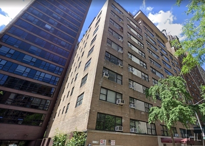 East 55 Street - Photo 1