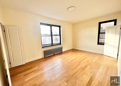 Second Avenue - Photo 1