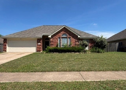 517 Meadowcrest Drive - Photo 1