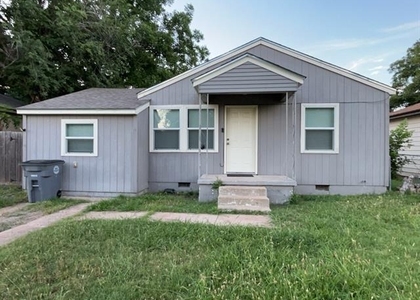 1713 Nw Irwin Avenue - Photo 1