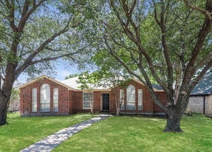415 N Gaston Drive - Photo 1
