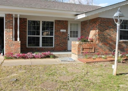 1807 W Scott Street - Photo 1