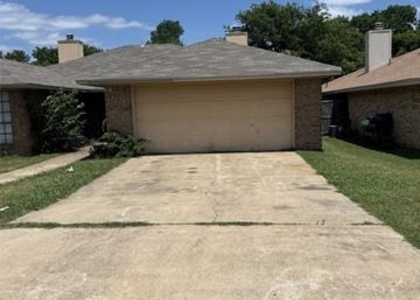 121 Wildwood Drive - Photo 1