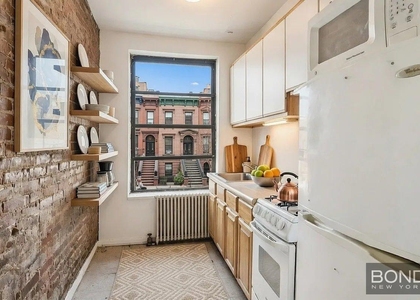 323A East 89th Street - Photo 1