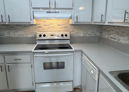 1100 Boxwood Drive - Photo 1