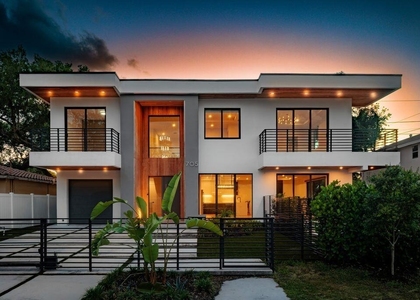 705 Sw 8th Terrace - Photo 1