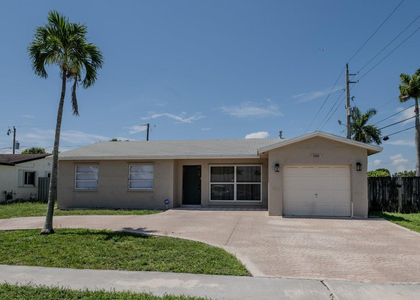 11500 Nw 35th Place - Photo 1