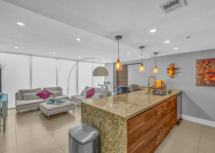 7601 E Treasure Drive - Photo 1