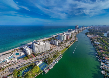 5401 Collins Avenue - Photo 1