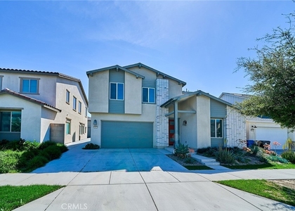 2622 E Embry Lane - Photo 1