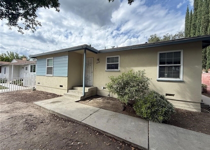 417 E Walnut - Photo 1