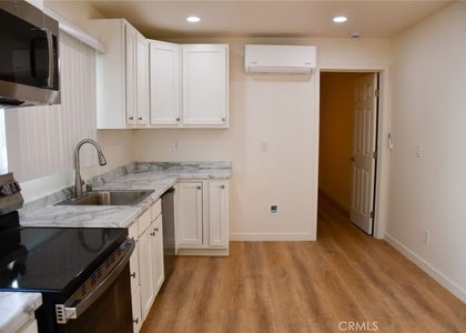 316 Parker - Photo 1
