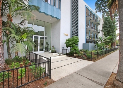 7560 Hollywood - Photo 1