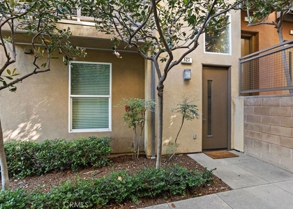 623 Rockefeller - Photo 1