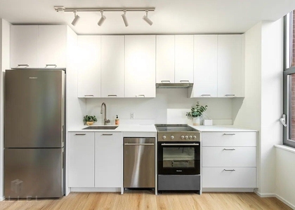 Sterling Place - Photo 1