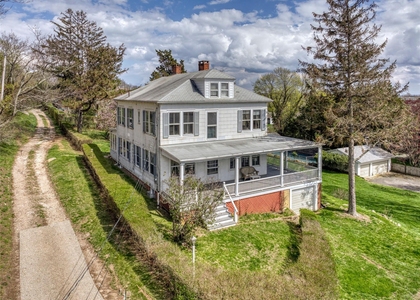 100 Maple Lane - Photo 1