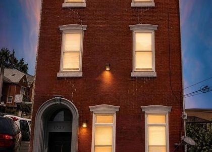 1729 W Master Street - Photo 1