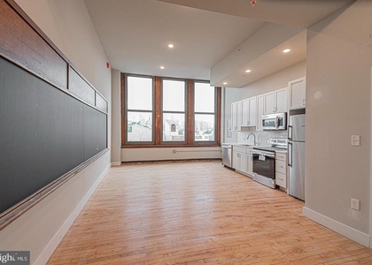 1300 S 19th Street - Photo 1