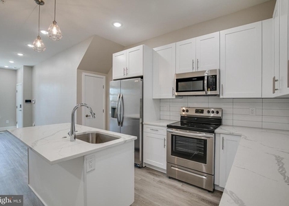2019 N College Avenue - Photo 1
